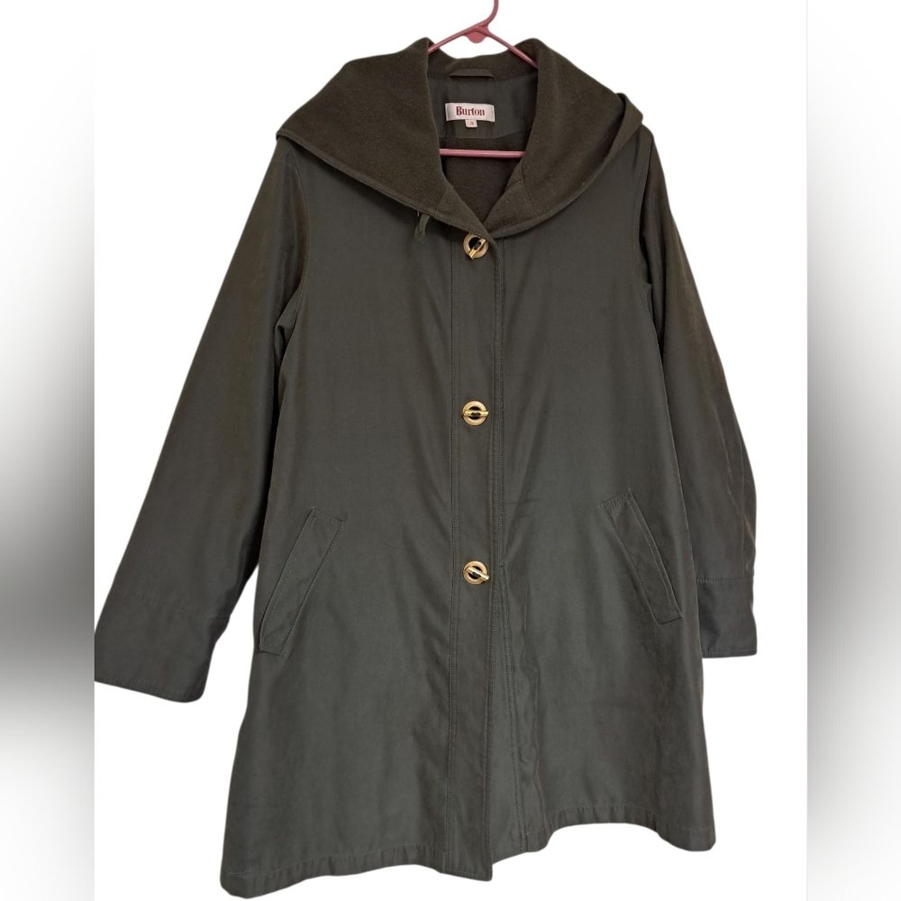 Burton Olive green winter coat/poncho/cape women's size medium